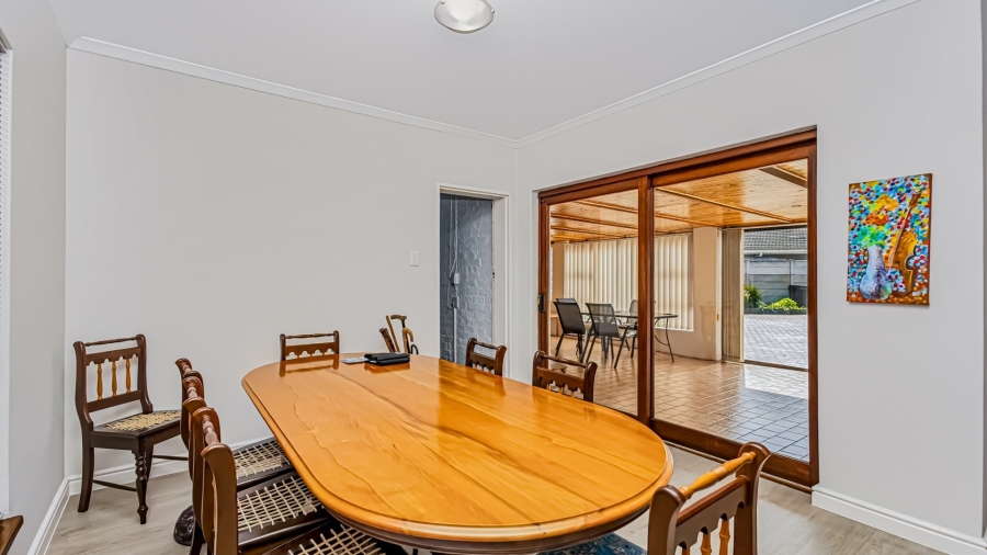 3 Bedroom Property for Sale in Monte Vista Western Cape